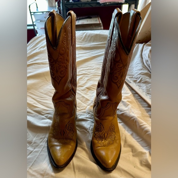 Vintage Acme Women’s Cowboy Boots Tan Brown Western Leather 4.5C USA 1965 - Picture 6 of 10